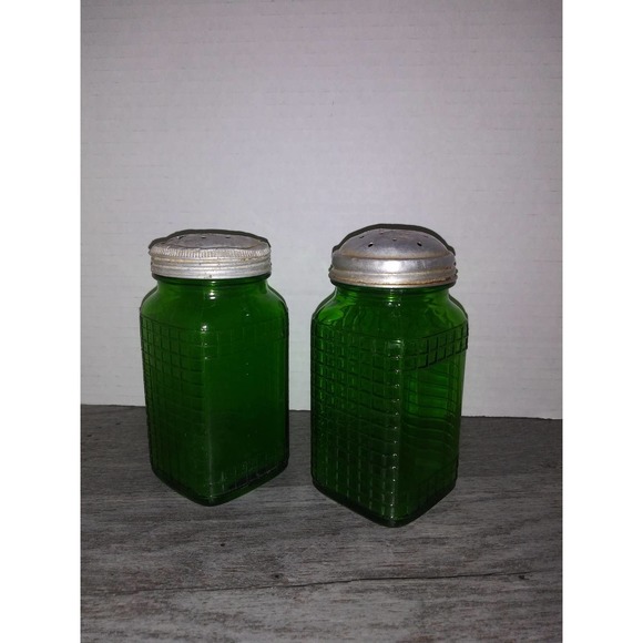 Owens Illinois 4.5" Green Depression Glass Shaker Canisters - 1930s waffle - Picture 1 of 5